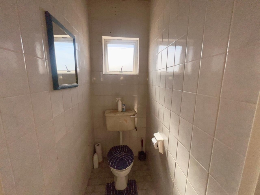 4 Bedroom Property for Sale in Grassy Park Western Cape
